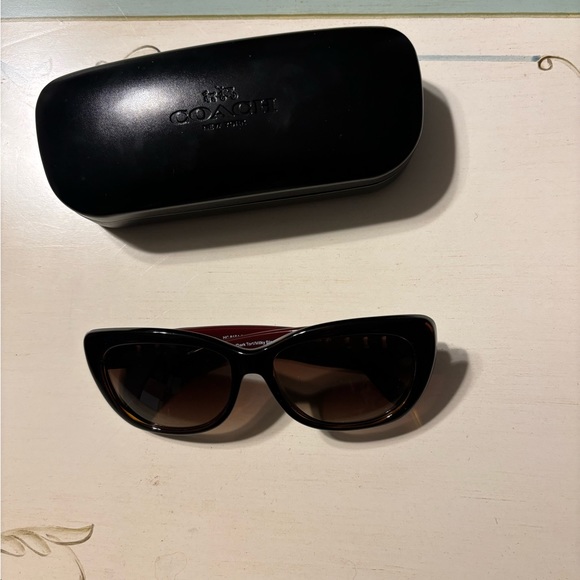 COACH sunglasses - Picture 1 of 5